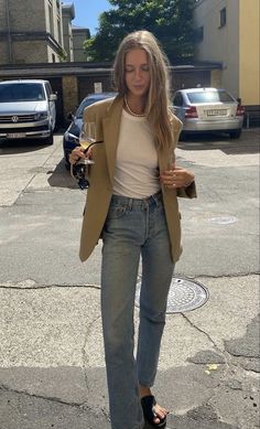 Amalie Moosgaard Style, Amelia Moosgaard, Cecilia Moosgaard, Amelie Moosgaard, Cecile Moosgaard, Moosgaard Style, Amalie Moosgaard, Style Roots, How To Have Style