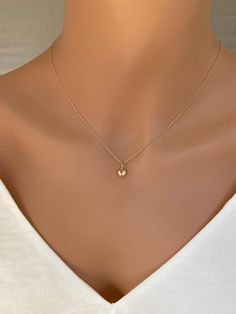 14k Gold Tiny Heart pendent and super skinny Rope Chain - 14k yellow Gold tiny Heart Pendant - Tiny gold heart pendent - Puff heart Gold Chain With Small Pendant, Small Gold Heart Locket, Small Pendents Design, Simple Lockets For Gold Chain, Gold Chain Pendal Design, 11:11 Necklace, Diamond Pendent Necklace, Gold Pendant Set Design