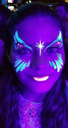 Pintura Facial Neon, Face Paint Ideas, Glow In Dark Party