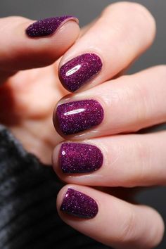 Purple Sparkle Nails, Purple Glitter Nails, Glitter Polish, Simple Fall Nails, December Nails, Gel Acrylic Nails, Shaped Nails, Glitter Gel Nails, Pointed Nails