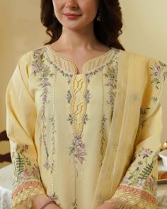 Stylish Kurtis Design, Fashion Show Dresses, Lawn Suit, Dress Neck Designs