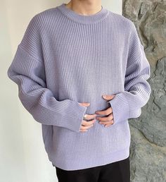 Purple Sweater Outfit Men, Minimalist Outfit Men, Purple Sweater Outfit, Baggy Sweater Outfits, Aesthetic Clothes Men, Lavender Outfit, Sweater Outfits Men, University Outfit, Street Style Outfits Men