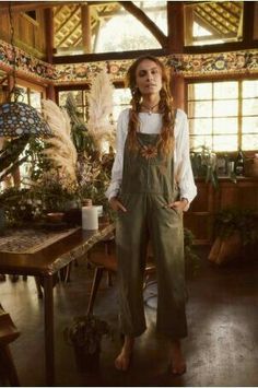 Bohemian overalls, hippie style vintage clothing Hippie Overalls, Boho Overalls, 1970s Summer, Hippie Mom, Boho Vintage Style, Overalls Fashion, Fashion 1970s, Boho Jumpsuit, Hippie Style Clothing