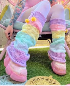 Cute Streetwear, Crochet Leg Warmers, Clothing Design Sketches, Rainbow Outfit, Rainbow Crochet, Amy Rose, Fun Crochet Projects, Really Cute Outfits, Kawaii Clothes