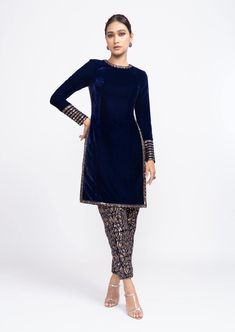 Editor's Note Well Fitted Velvet Kurta Paired With Hand Embroidered Velvet Trousers. Fabric: Velvet Color: Blue Care: Dry Clean Only   About the Designer Vvani by Vani Vats- an Indian ethnic wo... Velvet Kurta Set, Velvet Kurti, Vani Vats, Velvet Suit Design, Velvet Kurta, Velvet Dress Designs, Navy Blue Velvet, Designer Anarkali, 22 November