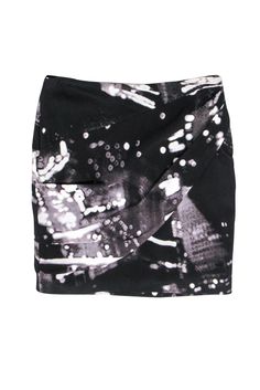 Current Boutique-Nicole Miller - Black & White Abstract Print Draped Skirt Sz 2 Chic Printed Party Skirt, Chic Graphic Print Bottoms For Spring, Chic Printed Mini Skirt, Chic Fitted Graphic Print Bottoms, Fitted Graphic Print Chic Bottoms, Chic Fitted Printed Skirt, Fitted Black Printed Skirt, Chic Printed Party Bottoms, Black White Abstract