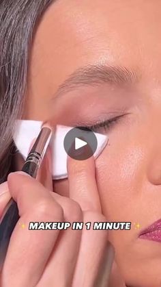 5 Minute Eye Makeup, 5 Minute Makeup Routine Natural, Mua Tips, Ideas Maquillaje, Funky Short Hair, Crab Salad, Health Diet, Face Care, Maquillaje De Ojos