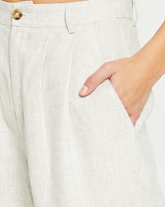 Price Comparison Few Moda $54 Aritzia $148 Reformation $178 Product Details Our classic Will Pants, now done in 100% premium linen for a luxurious and breathable feel. Done with a high-waisted and straight leg silhouette. - Front button and zipper- Front pockets- Content: 100% Linen Style# C23WPA00229G Fit Notes - Model wearing a size 2- Model measurements: 5'10'' Height / 32'' Bust / 24'' Waist / 34'' Hips- Garment measurements: Size Length Waist 0 106.05 66.04 2 107 68.58 4 107.95 71.12 6 108.9 73.66 8 109.86 77.47 10 110.81 82.55 12 111.76 87.63 High-waisted Linen Wide Leg Pants, Classic White Linen Wide Leg Pants, Classic Wide Leg Pants With Straight Hem For Summer, Classic Relaxed Fit Wide Leg Pants For Summer, Neutral Linen High-waisted Pants, Classic Wide Leg Pants With Relaxed Fit For Summer, Neutral High-waisted Linen Pants, Classic Linen Bottoms In Flax Color, Classic Flax Linen Bottoms