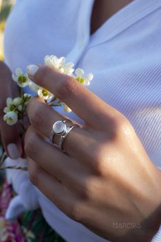 Moonstone ~ Double Band ~ Sterling Silver 925 ~ Handmade ~ Gemstone ~ Statement ~ Everyday ~ Hippie ~Bohemian~June Birthstone 》D E T A I L S《 ✦ M E T A L : Sterling Silver 925 ✦ S T O N E : Moonstone ✦ B I R T H S T O N E : June ( Moonstone ) 》 O T H E R * S T O N E * O P T I O N S 《 💎 Because of the name, this stone always had a strong connection with the magic of the moon. The moonstone is known as a protection for travelers, a gift of love & passion and a path to wisdom. ✧ Please note na June Birthstone, Pretty Rings, Moonstone Ring, June Birth Stone, Hippie Bohemian, Silver 925, Moonstone, Sterling Silver Jewelry, Statement Rings