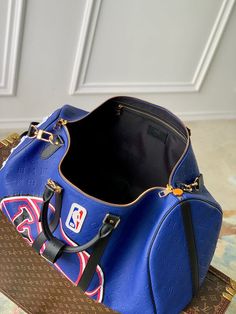 Size: Standard Size It comes with Dust box, Care manual, Tag, and Paper bag. Luxury Bag, Bottega Veneta Shoulder Bag, Blue Bags, Backpack Bags, Nba, Paper Bag