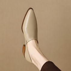 Rain Shoes, Chunky Heel Pumps, Comfort Shoes Women, Round Toe Pumps, Oxford Shoes Men, Beige Shoes, Leather High Heels, Green Shoes, Sandal Fashion