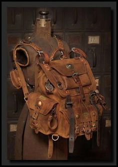 Mode Steampunk, Steampunk Accessories, Bug Out Bag, Dessin Adorable, Leather Projects, Fantasy Clothing, Steampunk Fashion, Fantasy Fashion, Dnd Characters