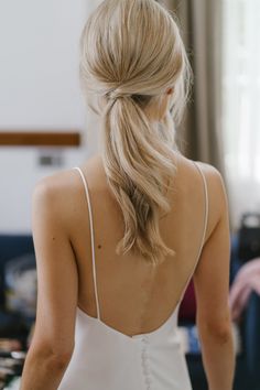 Short Wedding Ponytail, Romantic Low Ponytail, Short Hair Low Ponytail Wedding, Modern Bridal Ponytail, Classy Wedding Ponytail, Updos For Medium Length Hair Wedding Bridesmaid Pony Tails, Bridal Low Ponytail Hairstyles, Wedding Hairstyles Minimalist, Bride Hair Low Ponytail