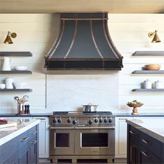 Fobest Custom Handcrafted Black Stainless Steel Vent Hood with Antique Copper Straps FSS-135 - Fobest Appliance Hale Navy Cabinets, Stainless Steel Hood Vent, Navy Cabinets, Espresso Cabinets, Steel Range Hood, Hale Navy, Kitchen Games, Cabinetry Design, Compact Kitchen