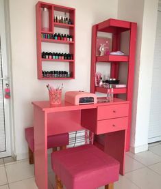 Small Nail Salon, Kutek Disney, Spa Interior Design, Salon Suites Decor, Beauty Room Decor