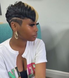 Pretty Recipes, Short Black Haircuts, Short Hairstyles For Black Women, Shaved Designs, Black Women Short Hairstyles, Mohawk Styles, Hair Pics