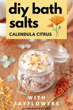 How To Color Bath Salts, Calendula Bath Salts, Herbal Bath Salts Recipe, Things To Make With Crystals, Make Bath Salts, Diy Bath Salts, Homemade Bath Salts, Bath Soak Recipe, Floral Bath Salts