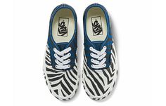 Vans Unisex Authentic Animal Low-Top White/Black/Blue VN0A5KRDASQ Vans Authentic, Sneakers White, Low Top, Black Blue, Top Sneakers, Blue Black, White Black, White And Black, Sneakers