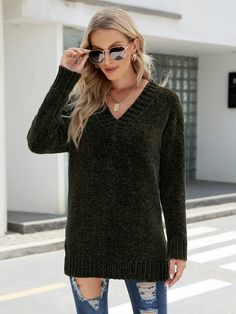 Upgrade your wardrobe in the Cold Day Glam Chenille Pullover Sweater in dark green that features a classic V neckline. Size Guide: Demi is 5’6” tall, and has a 33.5” bust, 24.8”waist, & 37.4” hips. She is wearing a S / US 4 / AU 8. This sweater is true to size. Material: 100% polyester. Key Features: Relaxed fit. Long sleeve. Glam material. Care Instructions: Machine wash / Cold hand wash Green V-neck Sweater For Fall, Green Long Sleeve V-neck Sweater For Fall, Green V-neck Winter Sweater, Green V-neck Sweater For Winter, Plus Size Cosplay, Loose Pullover Sweater, Plaid Pullover, Faux Leather Dress, Short Lace Dress