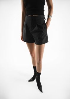 Trendy chic and comfortable shorts in mini length. Side tabs on waist in belted detailing. Slight spandex stretch in the material. Model is in MINUSEY S. ✔️ Free worldwide express shipping over $100✔️ Loved by 6,500+ customers✔️ Limited edition collections, maximum styleStay ahead of the trend with can’t-find-anywhere-else staples. Your closet will thank you 💕 * MINUSEY S = EU 34, US 2* MINUSEY M = EU 36, US 4* 68% Polyester / 28% Rayon / 4% Spandex* Dry clean* Made in Korea - Model Height: 170cm/5'7" (US2, EU34) Comfortable Shorts, Tailored Shorts, Trendy Chic, Denim Bag, Leather Dresses, Sweater Blouse, The Trend, Light Jacket, Leather Coat