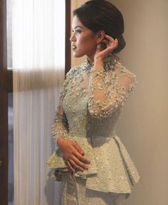 Renda Kebaya, Kebaya Lace, Vip Dress, Simple Dress Pattern, Nikah Dress, Embellished Wedding Dress, Batik Kebaya