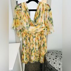 Brand : Beulah Style New With Tags Yellow Flower Dress Pink & Green Details V Neck Style Yellow Flower Dress, V Neck Style, Pink Flower Dress, Dresses Yellow, Green Details, Floral Pullover, Sequin Midi Dress, Belted Midi Dress, Tiered Midi Dress