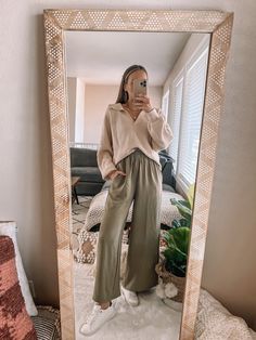 Fall And Winter Teacher Outfits, Minimal Teacher Outfits, Coastal Teacher Outfits, Outfits With Flowy Pants, Fall Teacher Fits, Bcba Outfits, Casual Trouser Outfit For Women, Cozy Teacher Outfits, Cute Fall Church Outfits