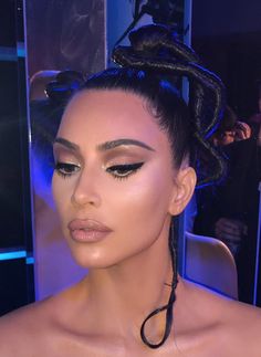 Kim Kardashian Makeup Looks, Kim Kardashian Nails, Kim K Makeup, Happy Playlist, Kardashian Wedding, Kim Kardashian Wedding, Wedding Makeup For Brown Eyes