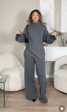 Flare Leggings Outfit, Leggings Outfit Ideas, Leggings Outfits, Comfy Casual Outfits, Winter Fashion Outfits Casual, Leggings Outfit, Modest Wear, Latest Trend, Flare Leggings