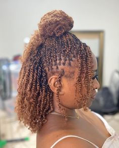 10 Trendy Braided Hairstyles for Black Women – May the Ray Trendy Natural Hairstyles, Short Twists Natural Hair, Trendy Braided Hairstyles, Braids Hairstyles Ideas, Micro Braids Hairstyles, Protective Braids, Women Looks, Micro Twists, Passion Twists