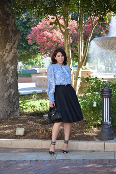 Our Veronica skirt comes in black and white, both with pockets, of course! The Veronica features a partial elastic waistband (just along the back) for maximum comfort, breathable fabric in two layers and a perfectly flattering fit at the waist. (Has pockets) Modeled in medium 5’6”.Small (waist 26-28"/length 25") Medium (waist 28-30”/length 25.5”) Large (waist 30-32”/length 26") XLarge (waist 32-34”/length 27”) Black Skirt With Pockets For Day Out, Blue Bow, Large Bust, Small Waist, Black Skirt, Small Bust, Dusty Blue, Of Course, Blue Floral