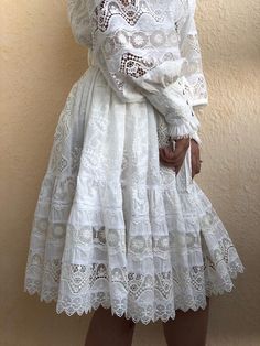 Woman white costume Boho skirt Bohemian Blouse Hippie style white lace costume beach clothes midi sk Boho Fashion Dresses, Bohemian Costume, Color Journal, Boho Bathing Suit, Black Hair Short Cuts, Lace Costume, White Costume, Fancy Clothes, Bohemian Blouse