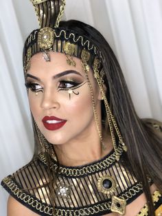 Egyptian Style Makeup, Egyptian Makeup Goddesses, Halloween Egyptian, Masquerade Mask Makeup, Cleopatra Makeup