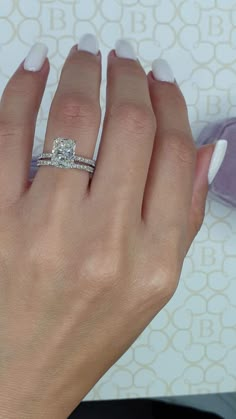 Center Diamond Engagement Ring - Bellezza خواتم خطوبة, God's Timing, Dream Wishlist, Dream Rings, Drip Drip, Round Engagement, Radiant Engagement Rings