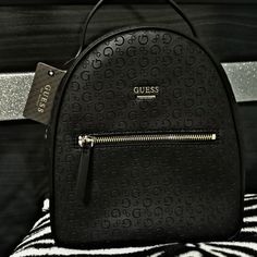 Original Guess Backpack Black Mochila Coach, Mochila Guess, Guess Backpack, Small Backpacks, Guess Bags, Small Backpack, Women Accessories Bags, Black Backpack, Backpack Bags