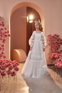 Alexandrina Dresses, Kids Long Dress, Braidsmaid Dresses, Long Tulle Skirt, Mia Dress, Delicate Dress, Expensive Decor, Corset Looks