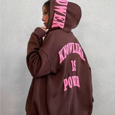 Super Cute And Stylish Ships In 5-10 Business Days Hoodie Photoshoot, Hoddies Outfits, Graphic Hoodies Aesthetic, Girls Streetwear, Hip Hop Hoodies, Hoodies Aesthetic, Letter Hoodie, Drop Shoulder Hoodie, Brown Hoodie