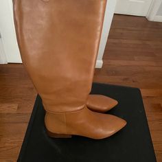 Brand New Never Worn Steve Madden Knee Boots Half Zip Size 9 Tan Cognac Color Casual Faux Leather Boots For Office, Leather Flat Boots For Fall, Casual Brown Boots For Office, Casual Brown Office Boots, Spring Office Brown Boots, Brown Flat Heel Boots For Office, Brown Flat Boots For Fall, Casual Pointed Toe Boots For Office, Casual Office Boots Medium Width