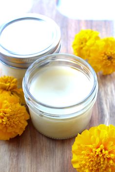 Home Made Salve, Marigold Salve Recipe, Marigold Salve, Marigold Recipes, Marigold Uses, Wool Dryer Ball Spray, Marigold Benefits, Dryer Ball Spray, Cayenne Salve