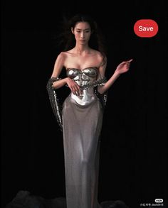 Warrior Princess Gown, Princess Warrior, Armor Dress, Fashion Dream Job, Metal Dress, Model Inspo, Fame Dr, Futuristic Fashion, Prom Outfits