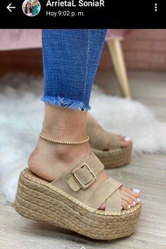 Summer Shoes Wedges, Fancy Heels, Trending Womens Shoes, Fashion Shoes Heels, Shoes Outfit Fashion, Chic Sandals, Shoes Heels Wedges, Casual Heels