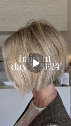 Back View Of Stacked Bob, Blond Inverted Bob, Kellie Pickler Short Hair, Wedding Guest Hair Bob Length, Women’s Short Haircut Bob, Back View Bob Haircut, Short Hair Parted In The Middle, Deconstructed Bob Haircuts, Modern Stacked Bob