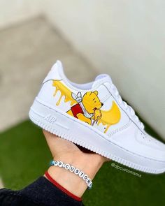 The perfect gift for friends, family, that special someone, or yourself ✨ - Exactly as shown in the pictures. - Brand New & Authentic. 💯 - Hand Painted with attention to detail. 👨‍🎨 - Waterproof and Flexible. ❤️ - Unisex model. Please refer to the Size Chart. - Free Worldwide Shipping. ✈︎ Winnie The Pooh Shoes, Shoe Artwork, Customized Earrings, Af1 Custom, Af1 Shoes, Custom Af1, Youthful Design, Custom Nike Shoes, Unique Sneakers