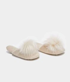 How to Romanticize a Chic Cashmere Aesthetic Winter Day (+mood board & brands list) - The Mood Guide Fur Slides, Slippers