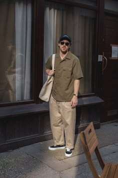 Indie Fashion Men, Japanese Street Fashion Men, Minimalist Fashion Men, Street Style Outfits Men, Men Stylish Dress, Mens Casual Dress Outfits, Mens Outfit Inspiration, Mens Fashion Streetwear, Cool Outfits For Men