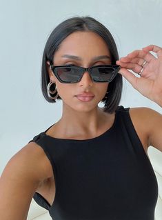 The Octavia Sunglasses Black Fall Sunglasses, Cat Eye Shape, Chic Sunglasses, Black Frames, Fleece Dress, Sweatshirt Set, Eye Shape, Cool Sunglasses, Outerwear Outfit