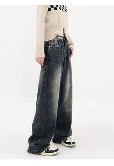 Channel your relaxed yet trendy side with these black-blue wide leg dark jeans. A slight elastic waist accompanies the high-rise design for comfort, while the baggy style speaks volumes of your laid-back attitude. Made of a sturdy cotton-polyester mix, these jeans boast four pockets for a traditional appeal. Zip & button fastening Slight elastic waist Cotton, polyester Dark wash denim High waist Baggy style Wide leg Classic 4 pockets Y2k Baggy Jeans, Crop Pullover, Jeans Cargo, Harajuku Streetwear, Summer Jeans, Retro Mode, Y2k Baggy, Baggy Pants, Baggy Pant