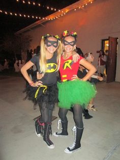 bff halloween costume ideas, best friends halloween costumes, halloween costume ideas for best friends Batman And Robin Costume For Couples, Robin And Batman Costumes, Batman And Robin Halloween Costumes, Robin Halloween Costume Women, Batman And Robin Costume For Women, Batman Outfits For Women, Iconic Duos Spirit Week, Batman Robin Costume, Batman And Robin Costume