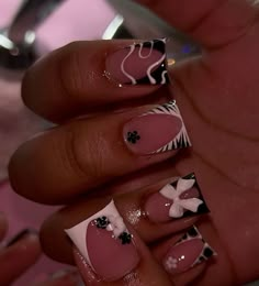 @cassydidthat on insta Cute Short Mommy Nails, Basic Shorties Nails, Cute Dark Colored Nails, Cute Short Acrylic Nails Square Black, Short Black Acrylics With Design, Trending Nail Inspo 2024, Shorties Acrylic Nails Designs, Long And Short Nails On One Hand, Cute Short Nail Sets Red