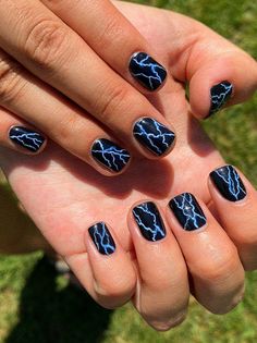 Painted Nails Masc, Alternative Short Nails, Black And White Nails Men, Emo Gel Nails Short, Edgy Nails Grunge Short, Skater Nail Ideas, Black Grunge Nails Short, Masc Short Nail Designs, Tomboy Nails Ideas